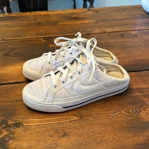 Nike court legacy mule sneaker